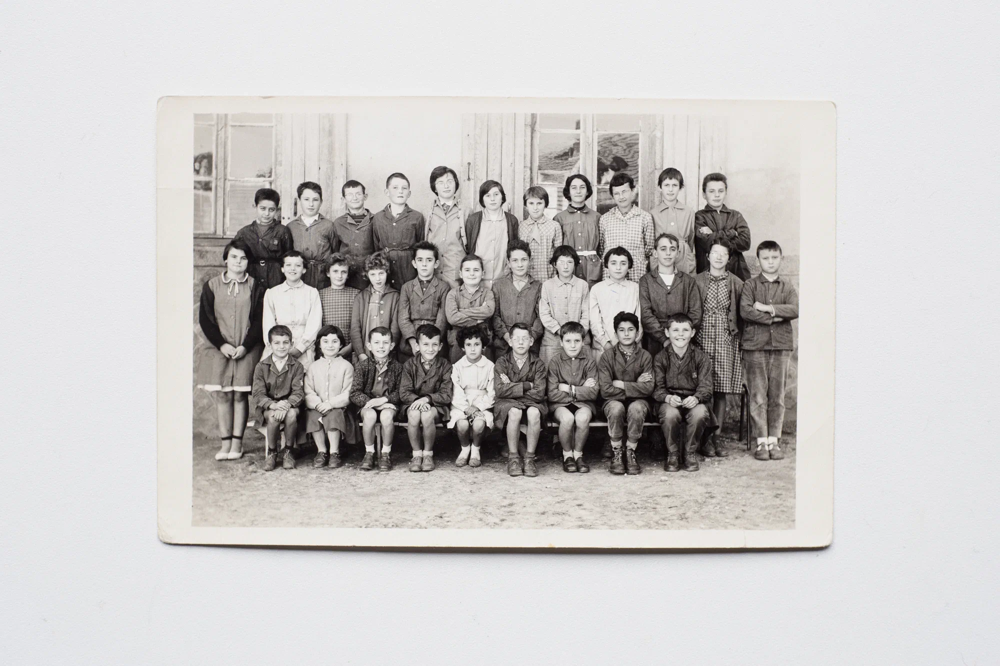 Photographie de classe d'Échassières, datant de l'année 1961-1962.