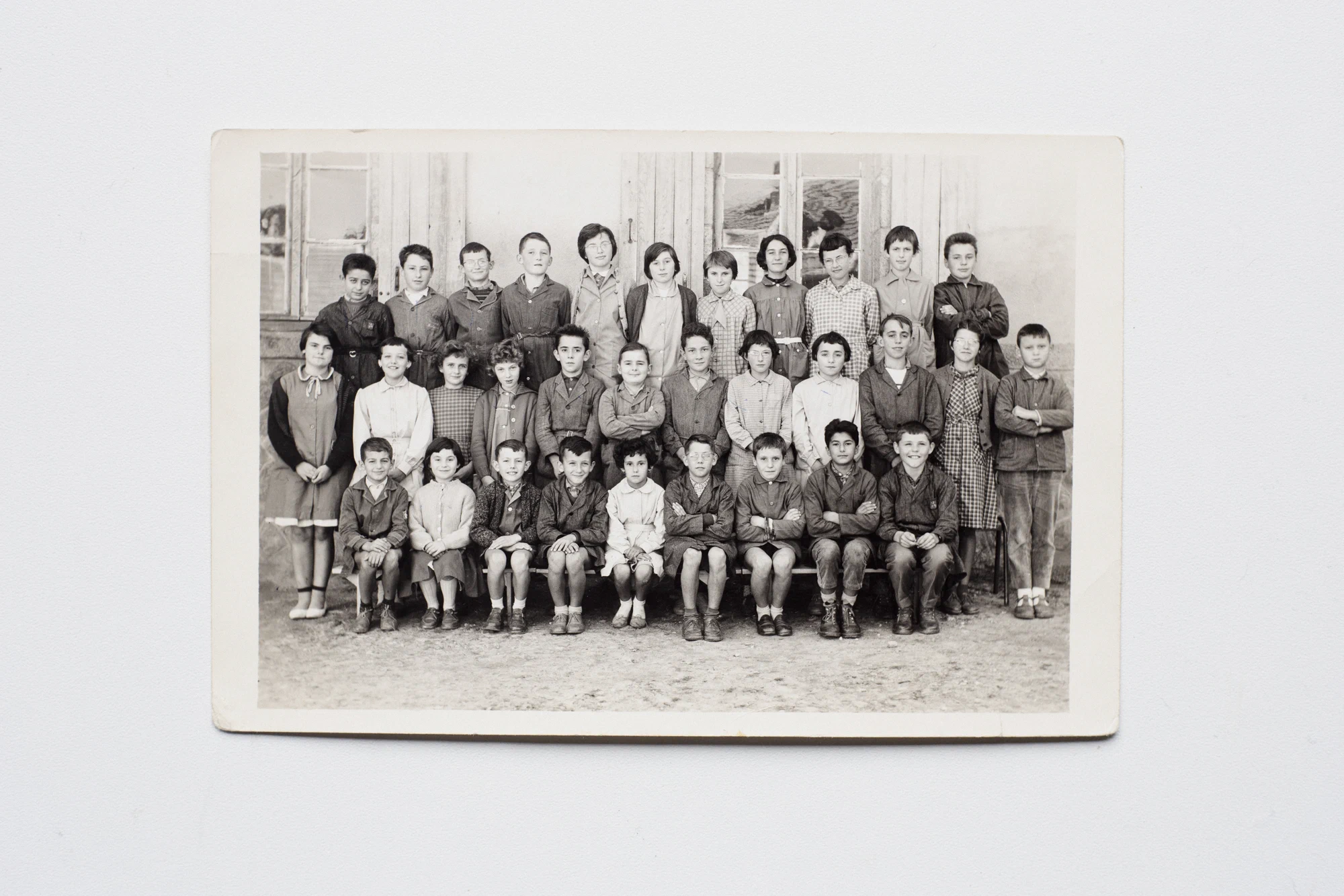 Photographie de classe d'Échassières, datant de l'année 1961-1962.